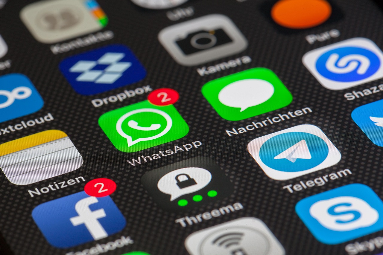 互联网, whatsapp, 智能手机, 沟通, 电话, 联网, app, 聊天, 移动的, 网络, 全球的, 移动, iphone, ios, 打个电话, 社区, 社交媒体, 多媒体, 即时通讯, 触摸屏, 简单消息, 即时聊天, 电报, 社会网络, 写, 信使, 媒体, 社会的, 互联网, 互联网, 互联网, 互联网, 沟通, 电话, 聊天, 聊天, 聊天, 聊天, 网络, 网络, 网络, 网络, 网络, 社区, 媒体